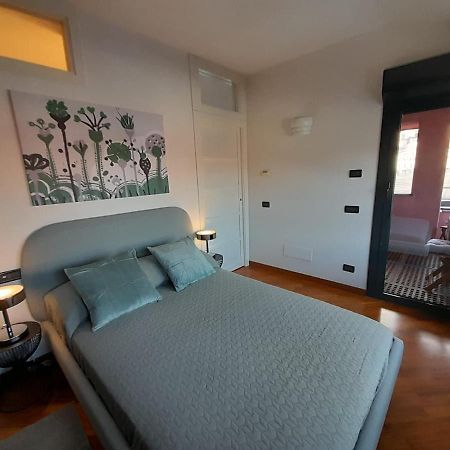 Bilocale Vista Mare Con Terrazzo-Porto Antico- Parcheggio Scontato Apartment Genoa Luaran gambar