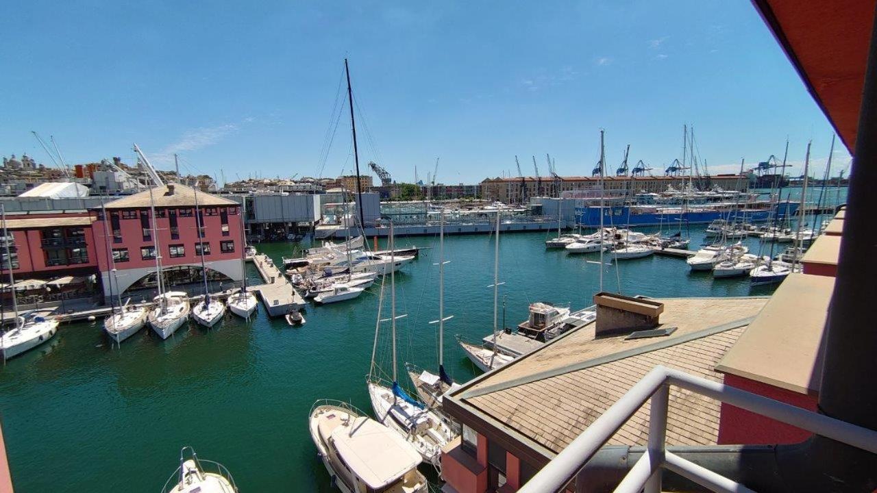 Bilocale Vista Mare Con Terrazzo-Porto Antico- Parcheggio Scontato Apartment Genoa Luaran gambar