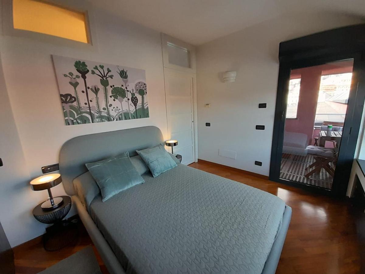 Bilocale Vista Mare Con Terrazzo-Porto Antico- Parcheggio Scontato Apartment Genoa Luaran gambar