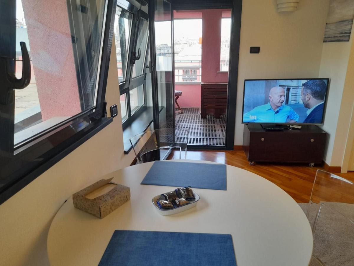 Bilocale Vista Mare Con Terrazzo-Porto Antico- Parcheggio Scontato Apartment Genoa Luaran gambar
