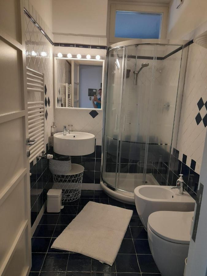 Bilocale Vista Mare Con Terrazzo-Porto Antico- Parcheggio Scontato Apartment Genoa Luaran gambar