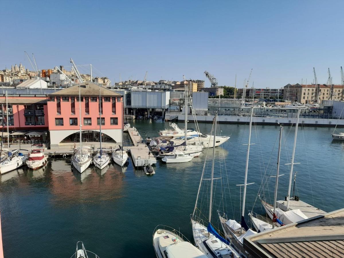 Bilocale Vista Mare Con Terrazzo-Porto Antico- Parcheggio Scontato Apartment Genoa Luaran gambar