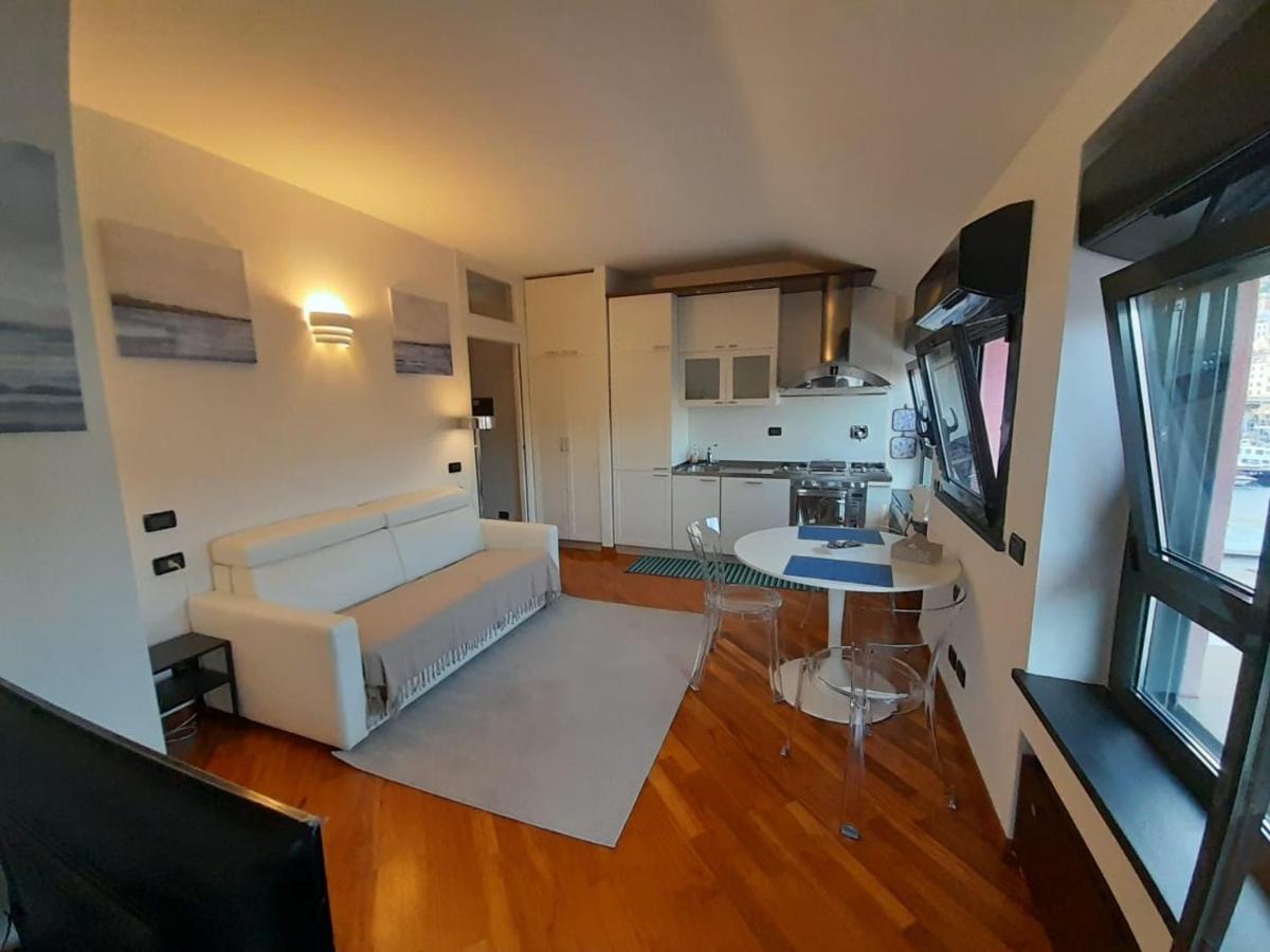 Bilocale Vista Mare Con Terrazzo-Porto Antico- Parcheggio Scontato Apartment Genoa Luaran gambar
